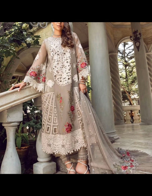 Maria B Luxury Lawn - Stunning
Outfit (MRB-0004)