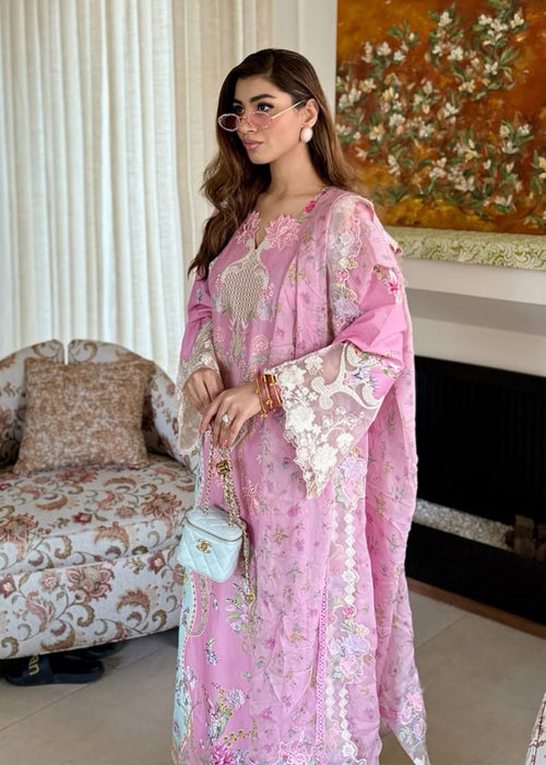 Saira Shakira -Faye - 7 - A - Luxury Lawn 26' - ( SHA - 0024 )