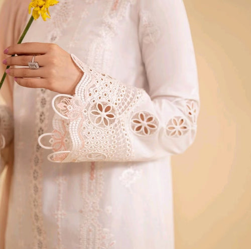 QLINEKARI LAWN CARMINE (QAL-0037)