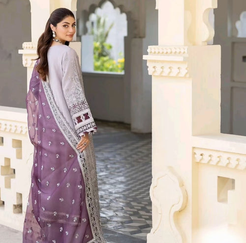 Imrozia BAAD-E-SABA - READY-TO-WEAR
Embrace the enchantment of the occasion with this formal wedding wear (IMZ-0033)