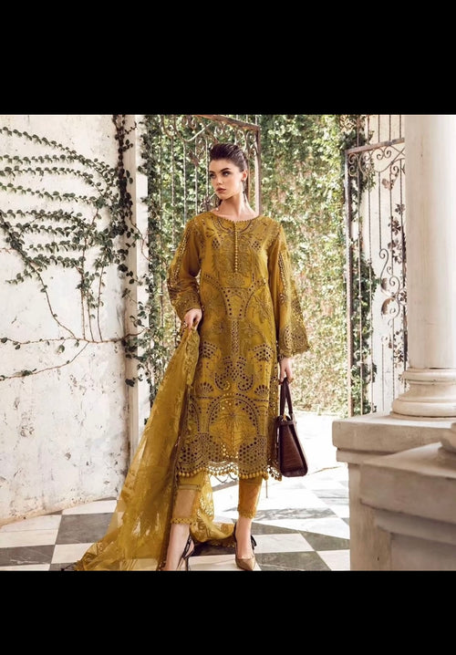 Maria B Luxury Lawn ! Stunning Outfit (MRB-0002)