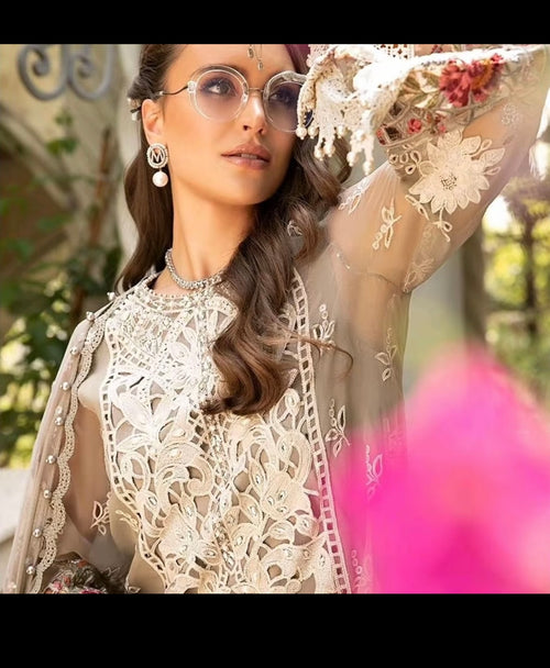 Maria B Luxury Lawn - Stunning
Outfit (MRB-0004)