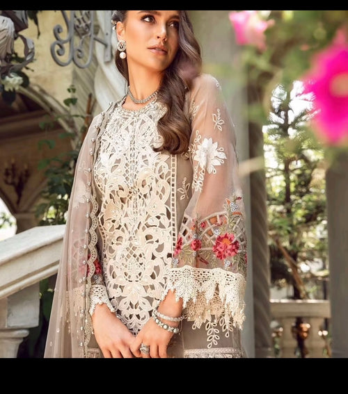 Maria B Luxury Lawn - Stunning
Outfit (MRB-0004)