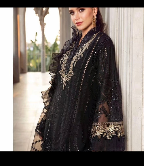 Maria B Luxury Lawn - Stunning
Outfit (MRB-0008)