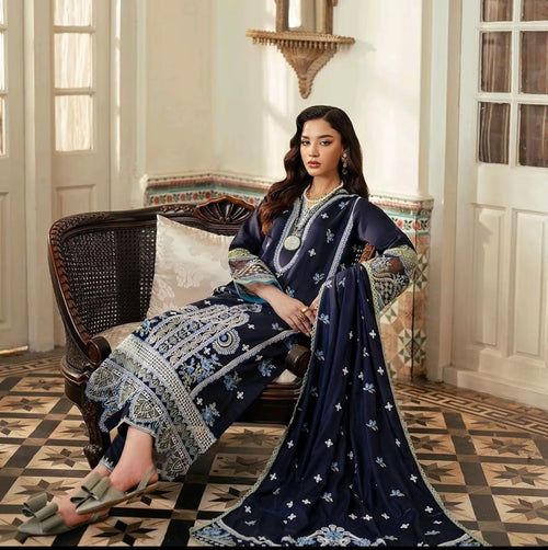 SIRAN -ALIYANAS Eternal pantone attire adorned with pearl and blue embroideries, paired with a printed bamboo silk dupatta.
Womenswear Clothing Long Sleeve. (ABY-0008)