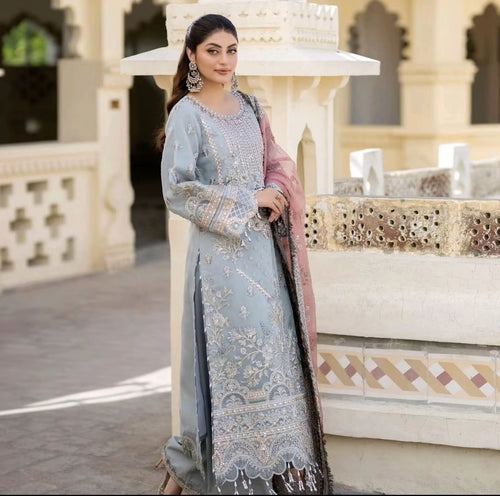 Imrozia Baad-E-Saaba Ready-to-Wear ROSHNI
Step into the celebration in style with this formal wedding attire (IMZ-0021)
