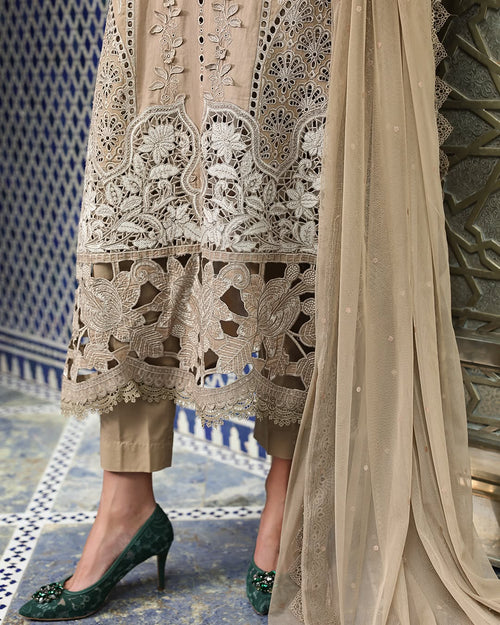 3 Piece Embroidered Lawn Suit
(MRB-0044)