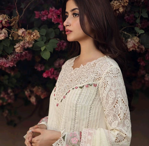 FESTIVE LAWN AMAAR (QAL-0053)