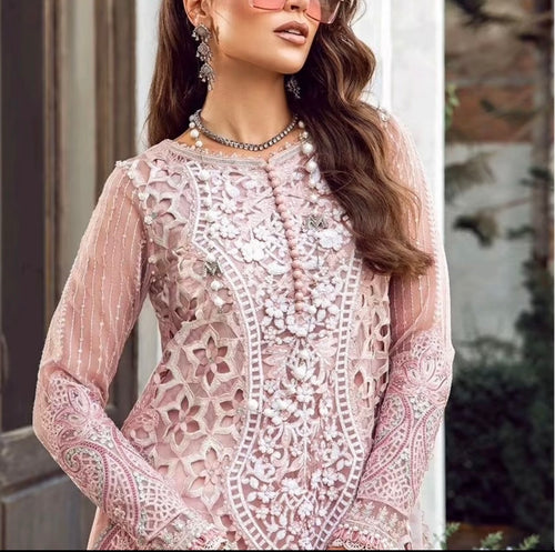 Maria B Luxury Lawn - Stunning
Outfit (MRB-0007)