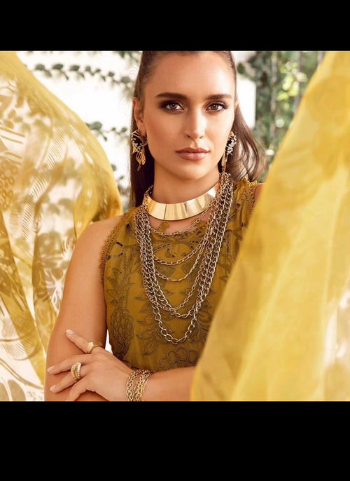 Maria B Luxury Lawn ! Stunning Outfit (MRB-0002)