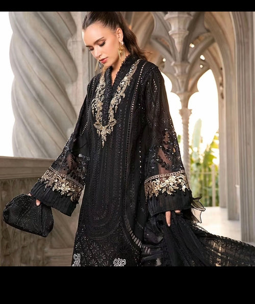 Maria B Luxury Lawn - Stunning
Outfit (MRB-0008)