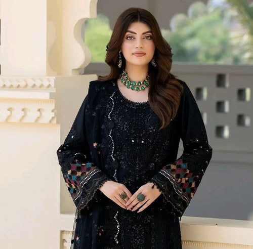 Imrozia BAAD-E-SABA Ready-to-Wear
TEHZEEB Step into the celebration in style with this formal wedding attire (IMZ-0034)