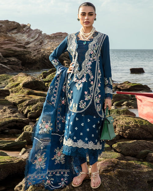 Saira Shakira Lolita in Lapis