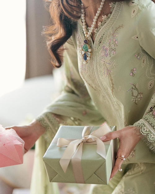 CHIKANKARI-ERZA✨ (QAL-0166)