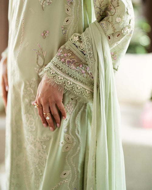 CHIKANKARI-ERZA✨ (QAL-0166)